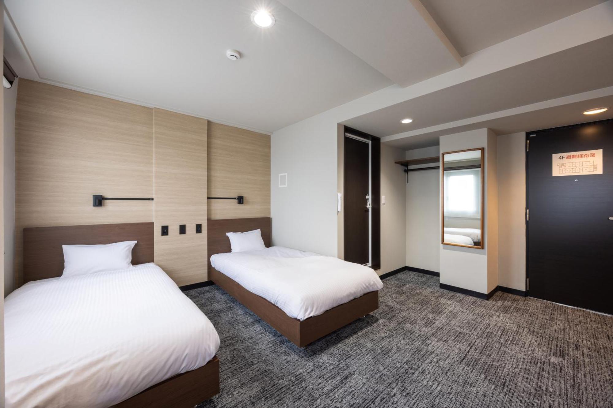 Fukuyama Royal Hotel Екстер'єр фото